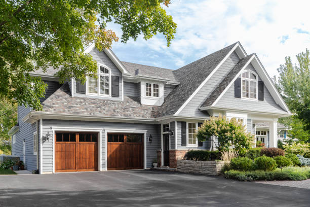 Best Roof Moss and Algae Removal  in Lanark, IL